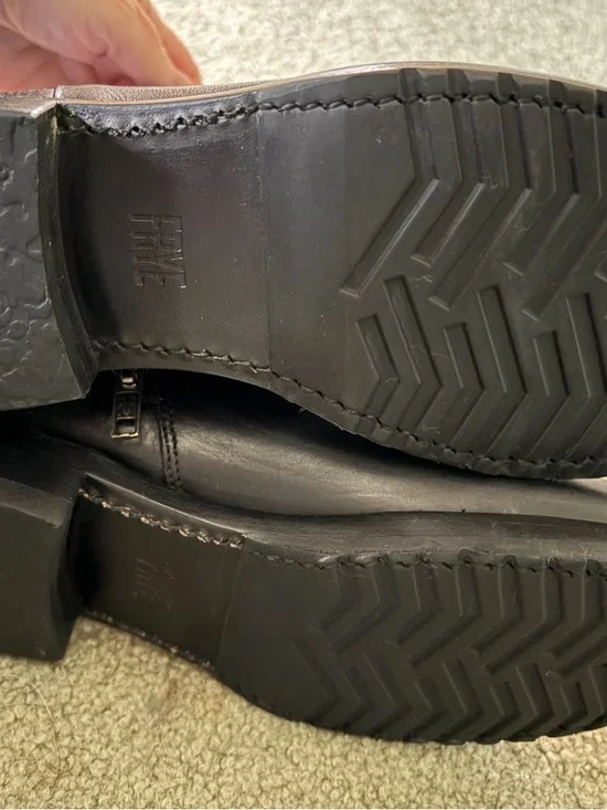 FRYE AND CO. Black Leather Women's Zip Ankle Boots - Picture 2 of 5